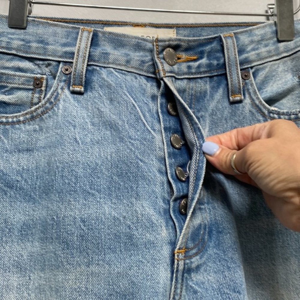 ❗️SOLD❗️Aritzia Denim Forum Distressed Ex Boyfriend Jeans Size 28 - Picture 5 of 12